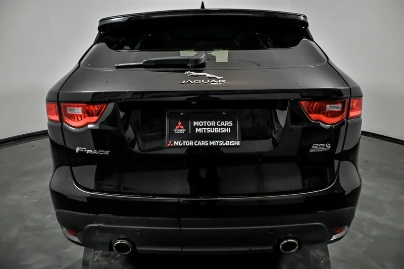 2017 Jaguar F-Pace - Image 9 of 21