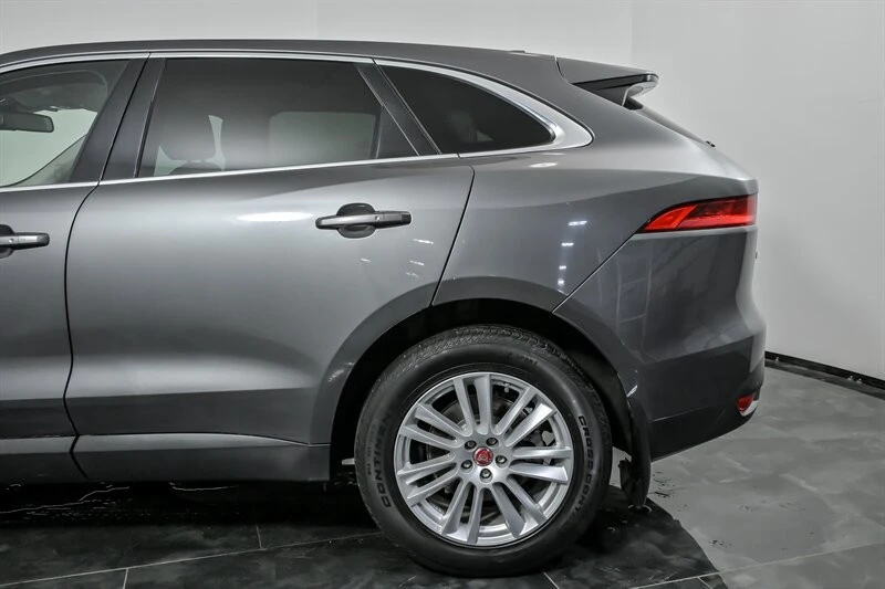 2017 Jaguar F-Pace - Image 7 of 21
