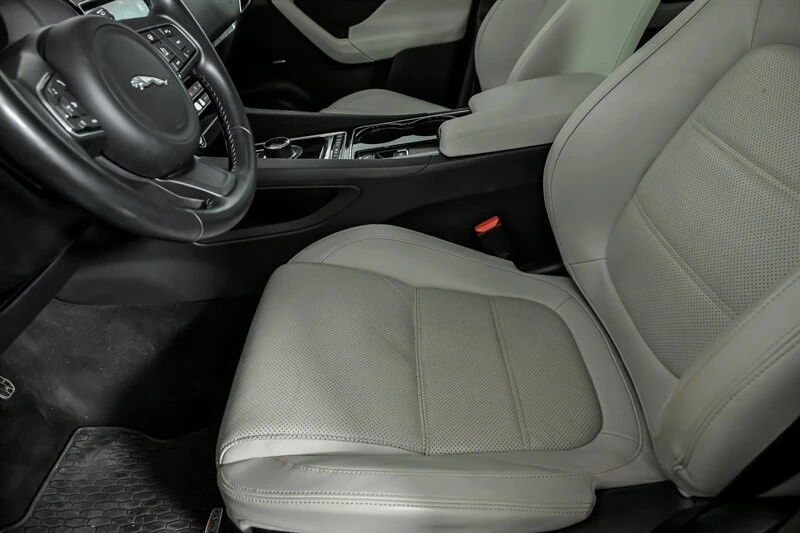 2017 Jaguar F-Pace - Image 18 of 21