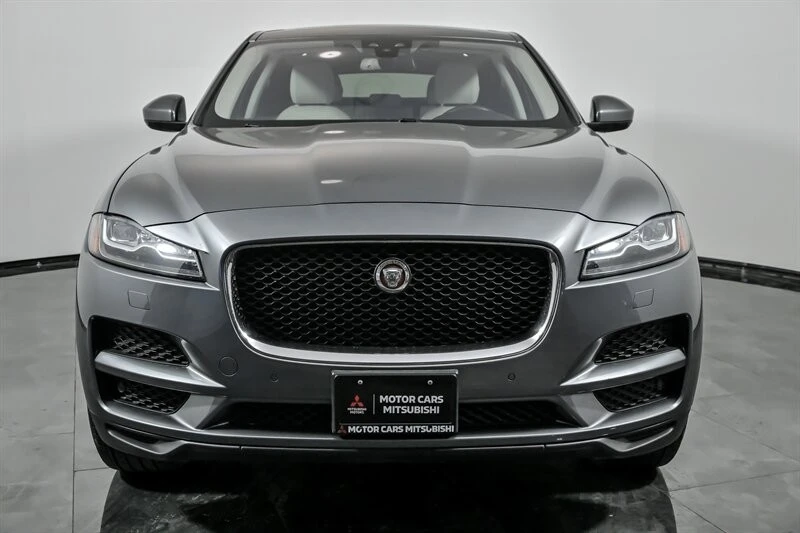 2017 Jaguar F-Pace - Image 4 of 21