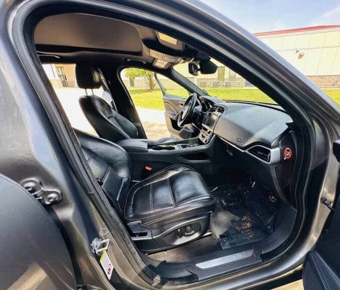 2017 Jaguar F-Pace - Image 8 of 16