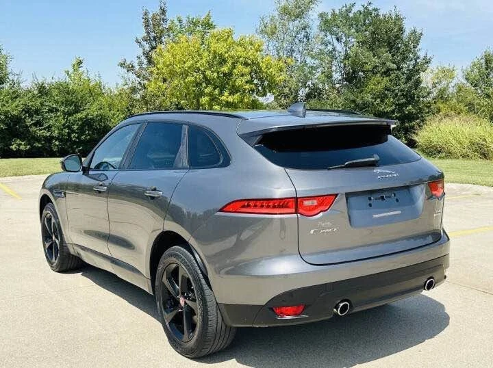 2017 Jaguar F-Pace - Image 5 of 16