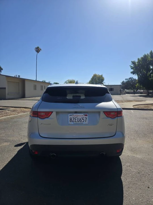 2017 Jaguar F-Pace - Image 4 of 12