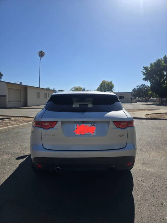 2017 Jaguar F-Pace - Image 4 of 13