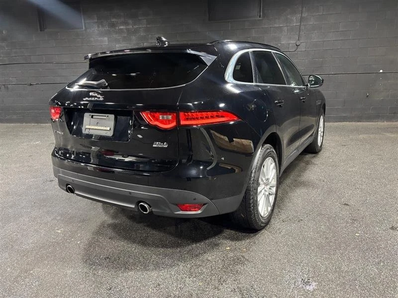 2017 Jaguar F-Pace - Image 3 of 13