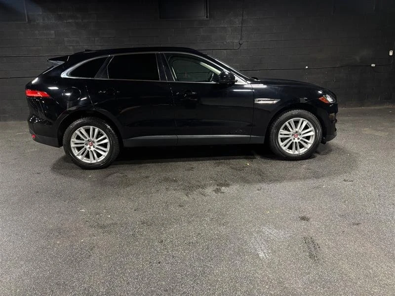 2017 Jaguar F-Pace - Image 2 of 13