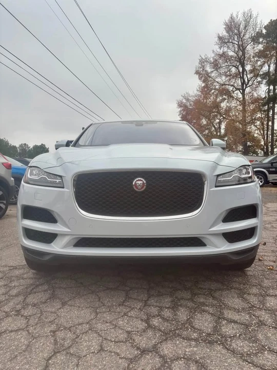 2017 Jaguar F-Pace - Image 6 of 20