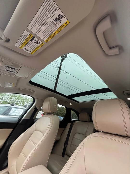 2017 Jaguar F-Pace - Image 19 of 20