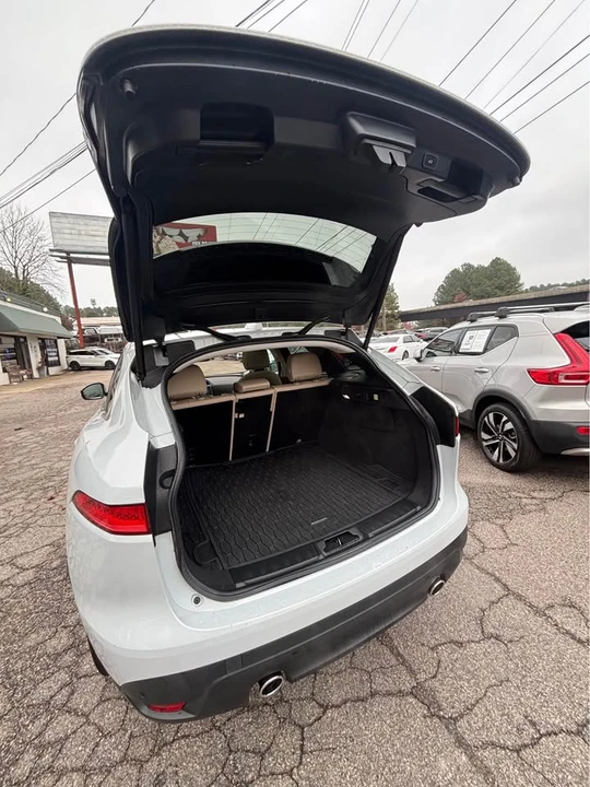 2017 Jaguar F-Pace - Image 8 of 20