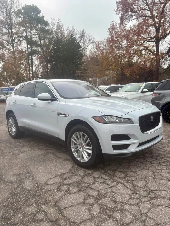 2017 Jaguar F-Pace - Image 5 of 20