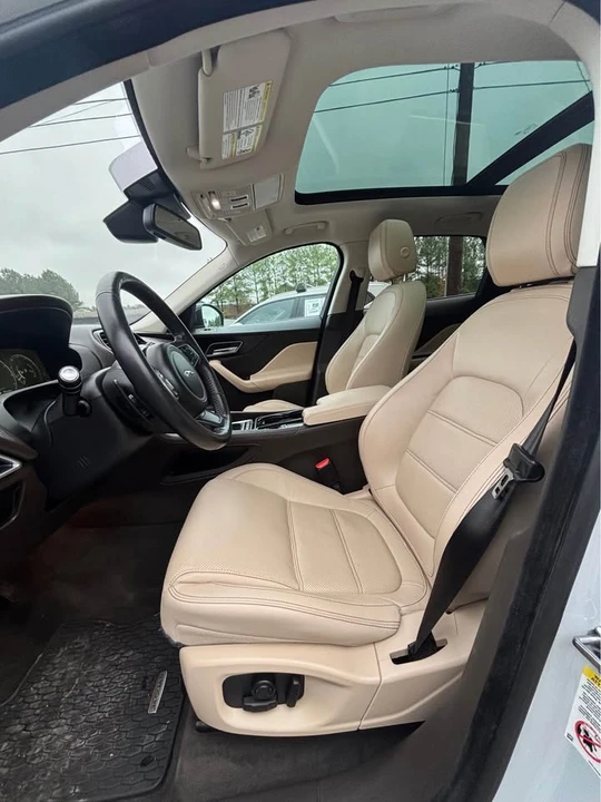 2017 Jaguar F-Pace - Image 10 of 20