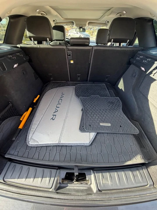 2017 Jaguar F-Pace - Image 12 of 17