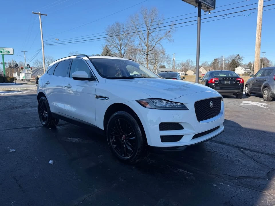 2017 Jaguar F-Pace - Image 4 of 16