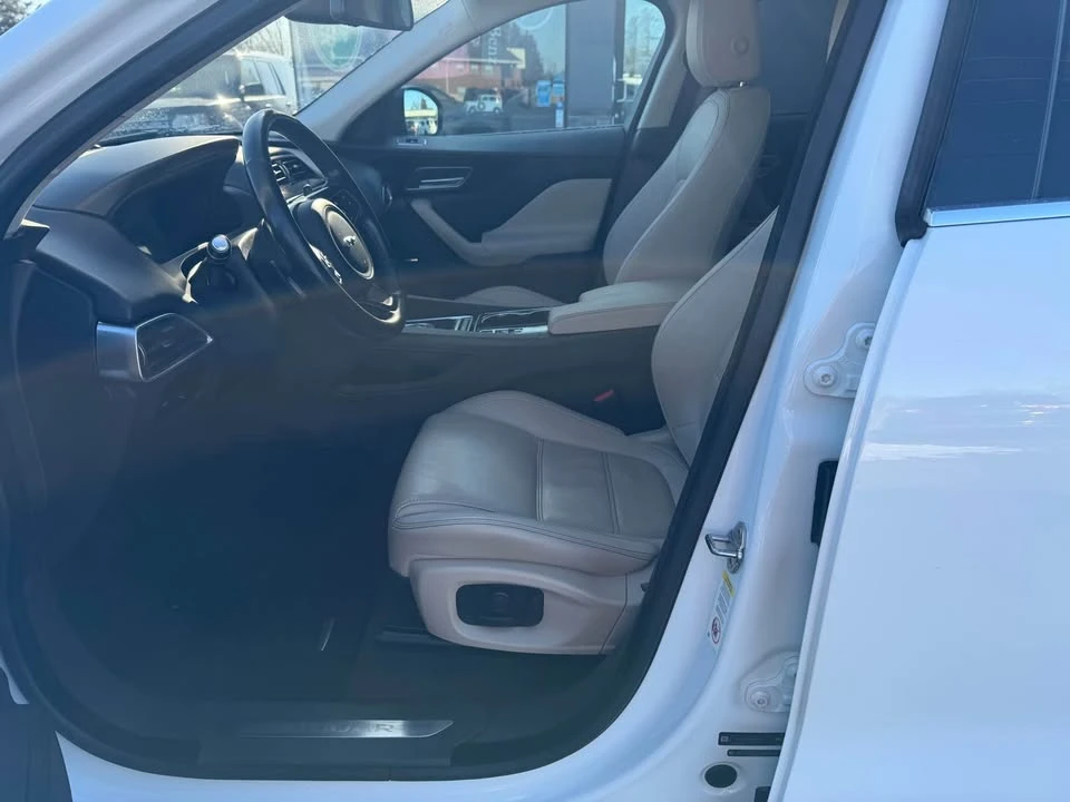 2017 Jaguar F-Pace - Image 12 of 16