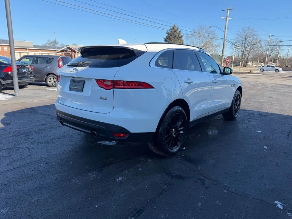 2017 Jaguar F-Pace - Image 6 of 16