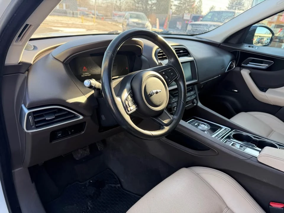 2017 Jaguar F-Pace - Image 13 of 16