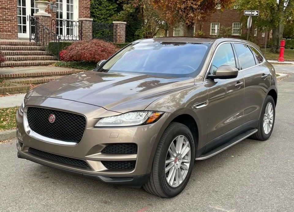 2017 Jaguar F-Pace - Image 2 of 19