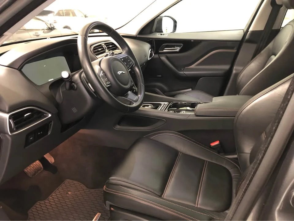 2017 Jaguar F-Pace - Image 3 of 6