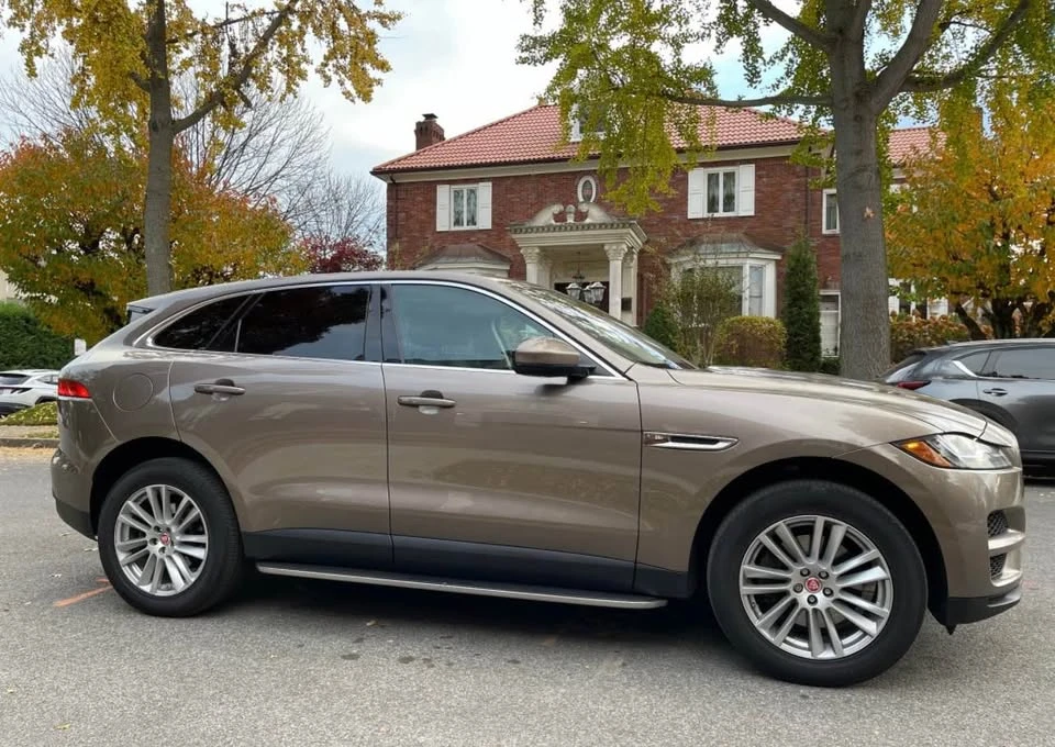 2017 Jaguar F-Pace - Image 5 of 19