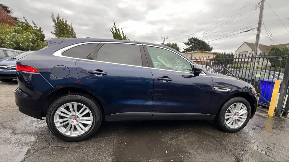2017 Jaguar F-Pace - Image 7 of 20