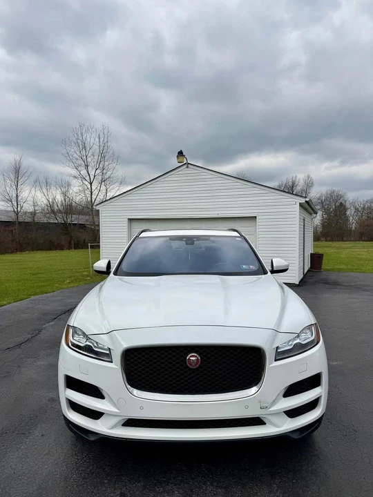 2017 Jaguar F-Pace - Image 3 of 14