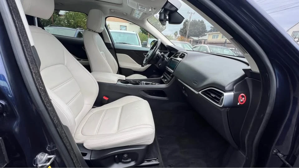 2017 Jaguar F-Pace - Image 15 of 20