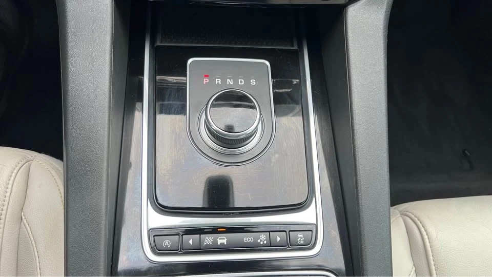 2017 Jaguar F-Pace - Image 17 of 20