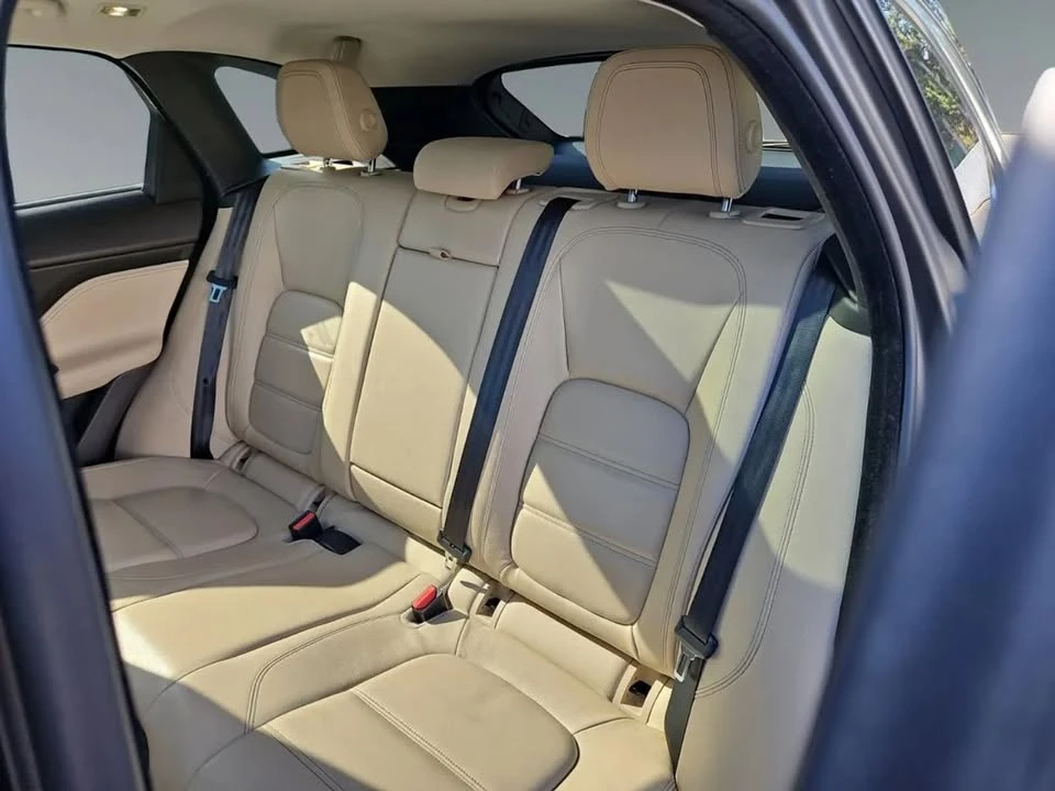 2017 Jaguar F-Pace - Image 13 of 20