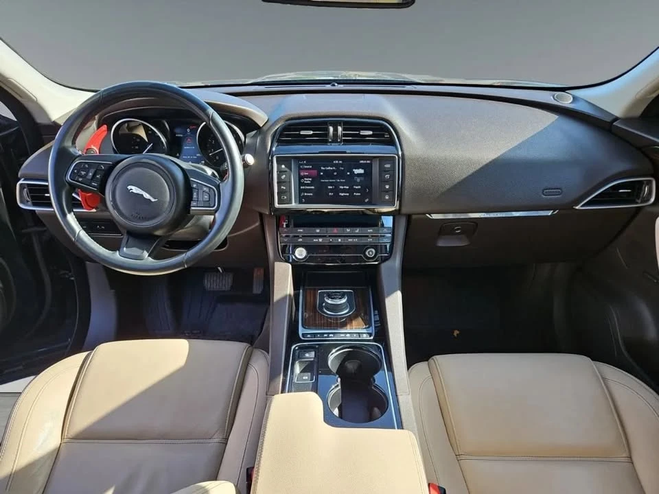 2017 Jaguar F-Pace - Image 10 of 20