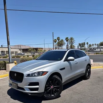 2017 Jaguar F-PACE 35t Prestige Sport Utility 4D