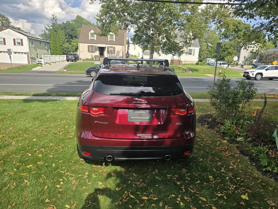 2017 Jaguar F-Pace - Image 3 of 11
