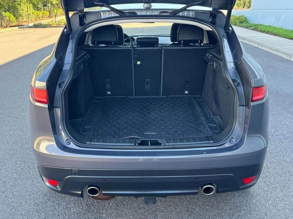 2017 Jaguar F-Pace - Image 6 of 20