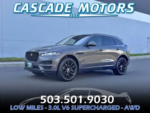 2017 Jaguar F-PACE 35t Prestige Sport Utility 4D