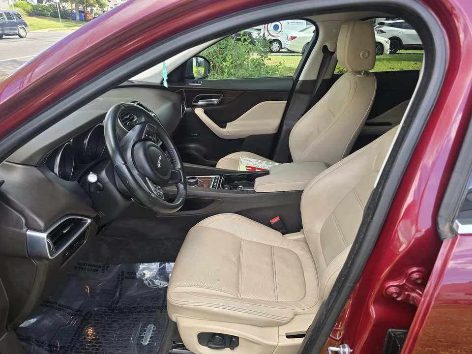 2017 Jaguar F-Pace - Image 4 of 11