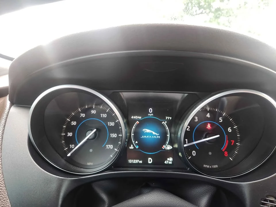 2017 Jaguar F-Pace - Image 12 of 13