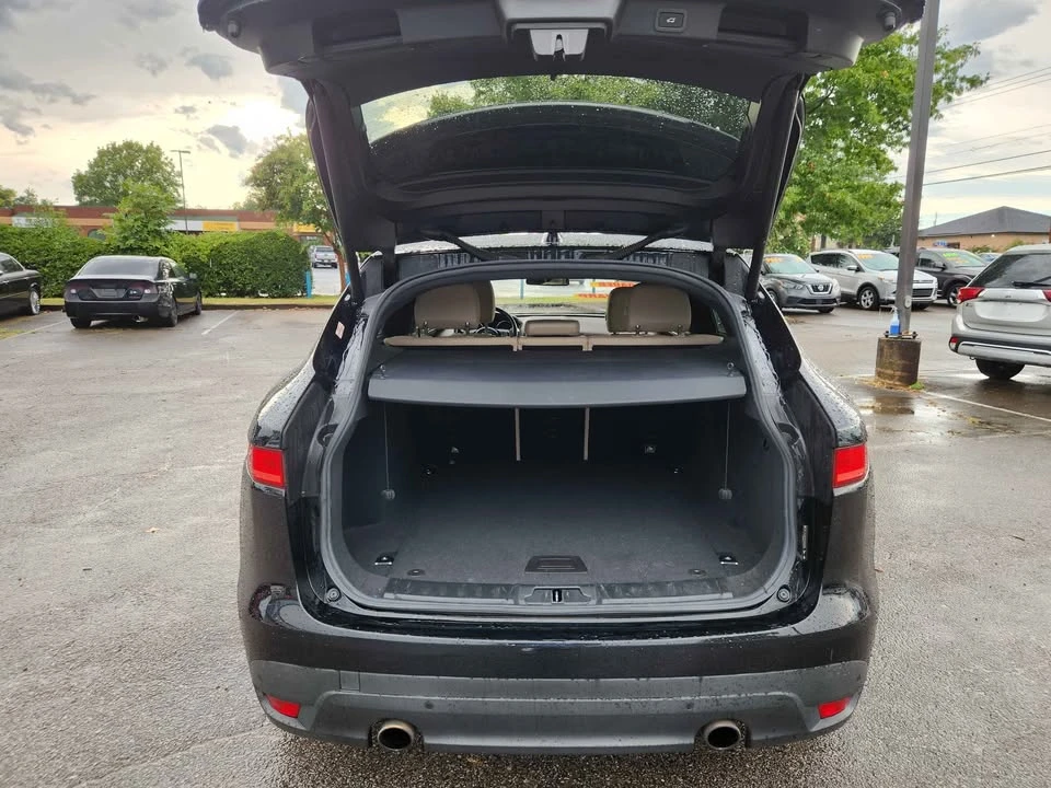 2017 Jaguar F-Pace - Image 11 of 13