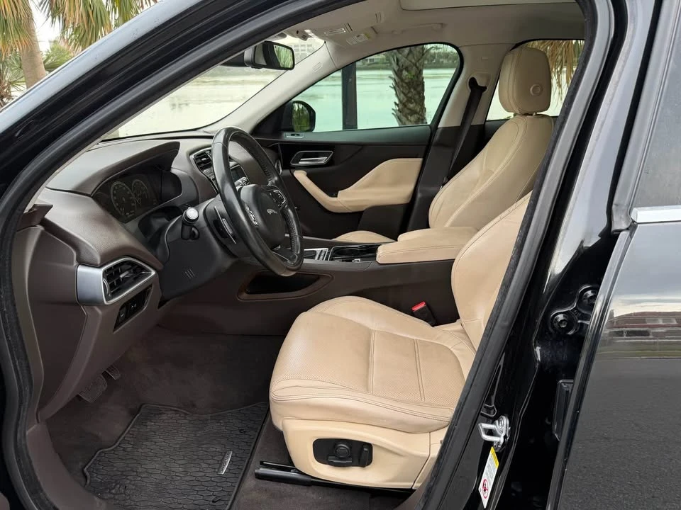 2017 Jaguar F-Pace - Image 13 of 20