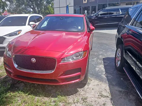 2017 Jaguar F-PACE 35t Prestige Sport Utility 4D