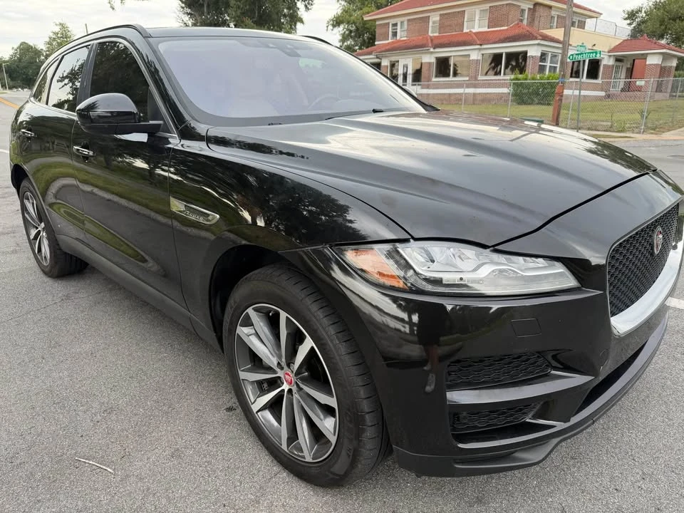 2017 Jaguar F-Pace - Image 3 of 20