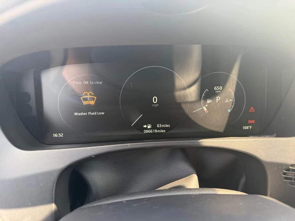 2017 Jaguar F-Pace - Image 7 of 9