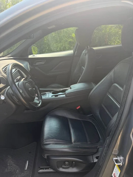 2017 Jaguar F-Pace - Image 4 of 9