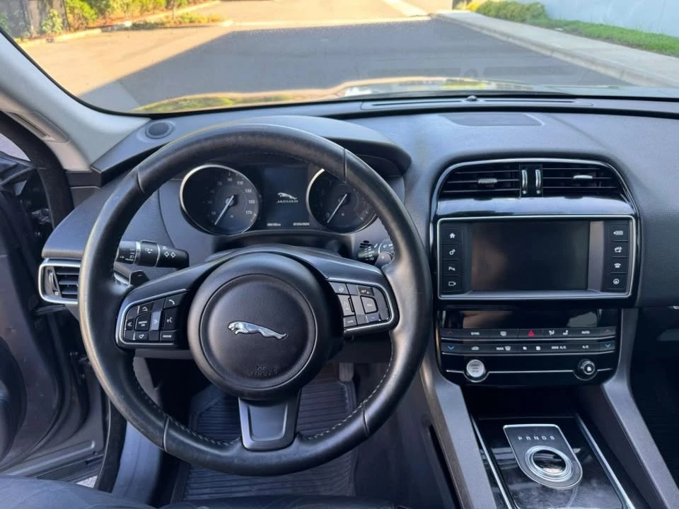 2017 Jaguar F-Pace - Image 13 of 20