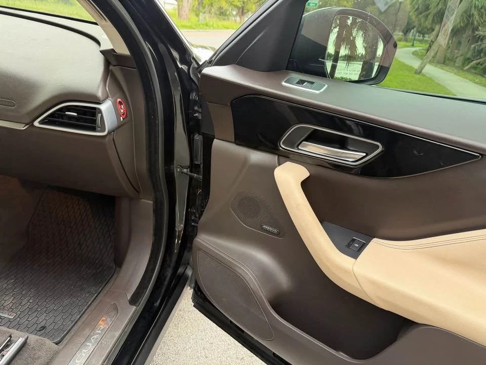 2017 Jaguar F-Pace - Image 11 of 20