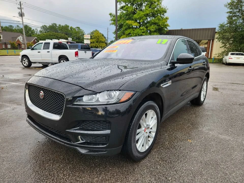 2017 Jaguar F-Pace - Image 3 of 13