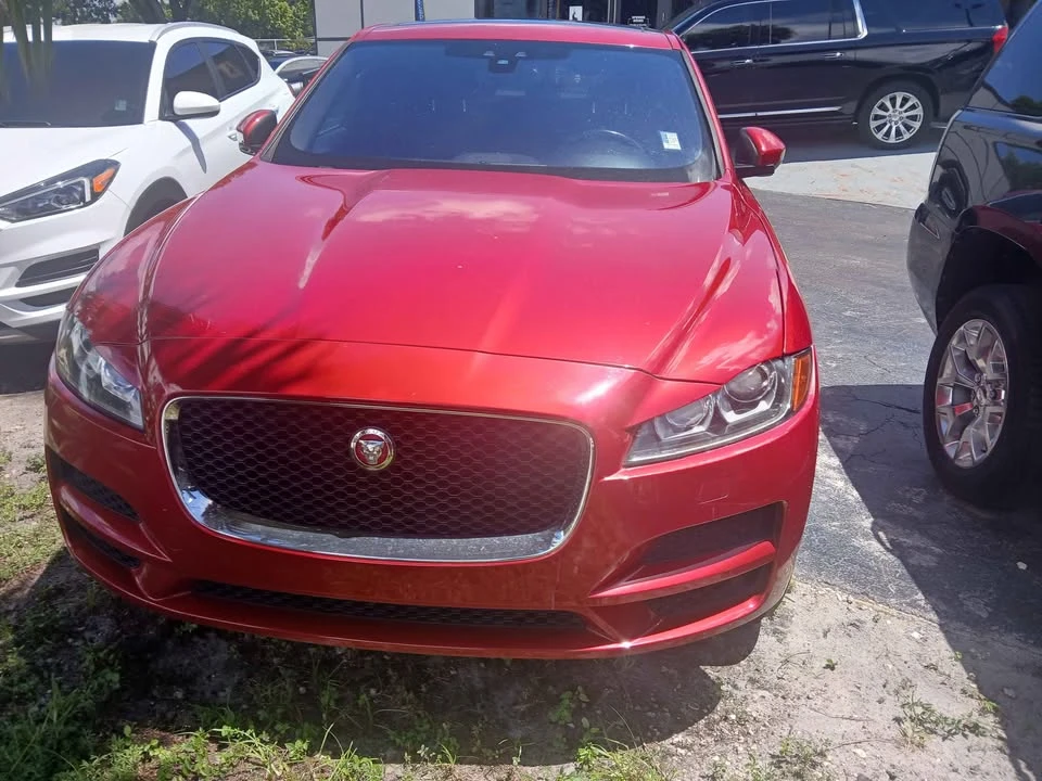 2017 Jaguar F-Pace - Image 2 of 2