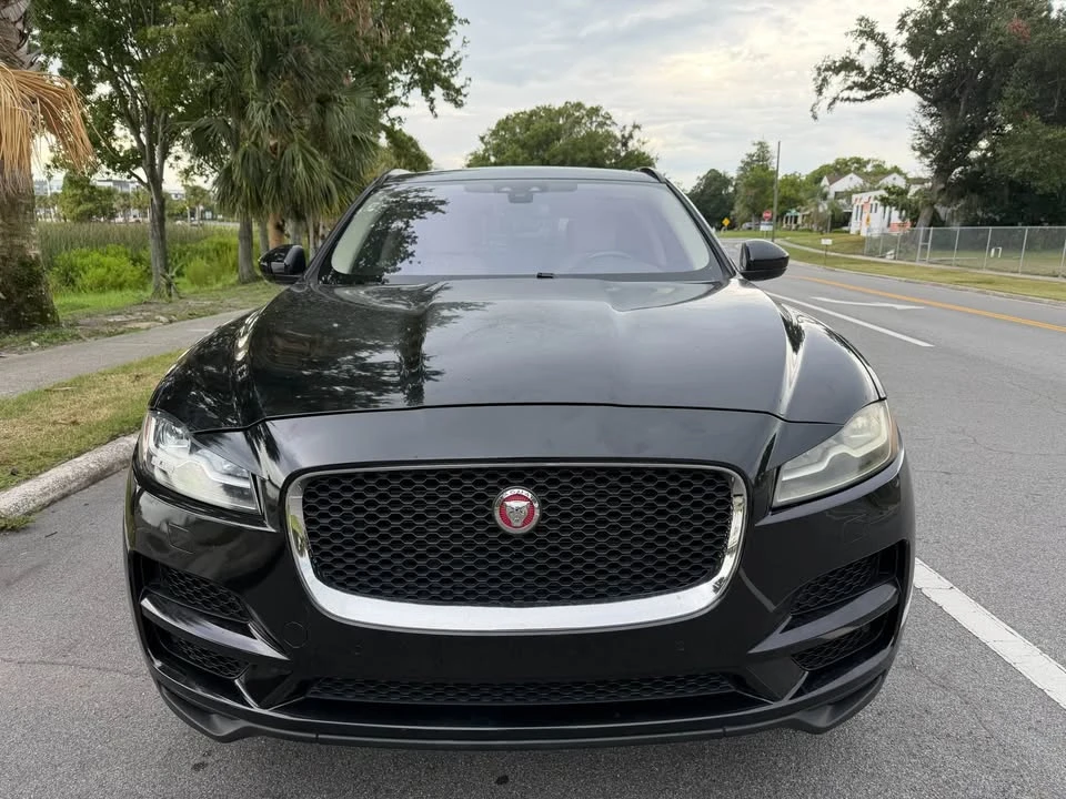 2017 Jaguar F-Pace - Image 2 of 20