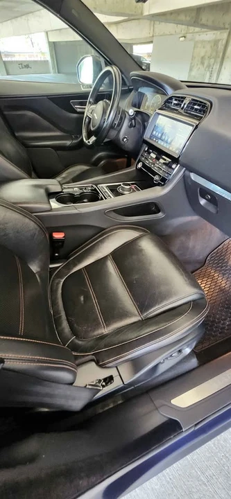 2017 Jaguar F-Pace - Image 14 of 19
