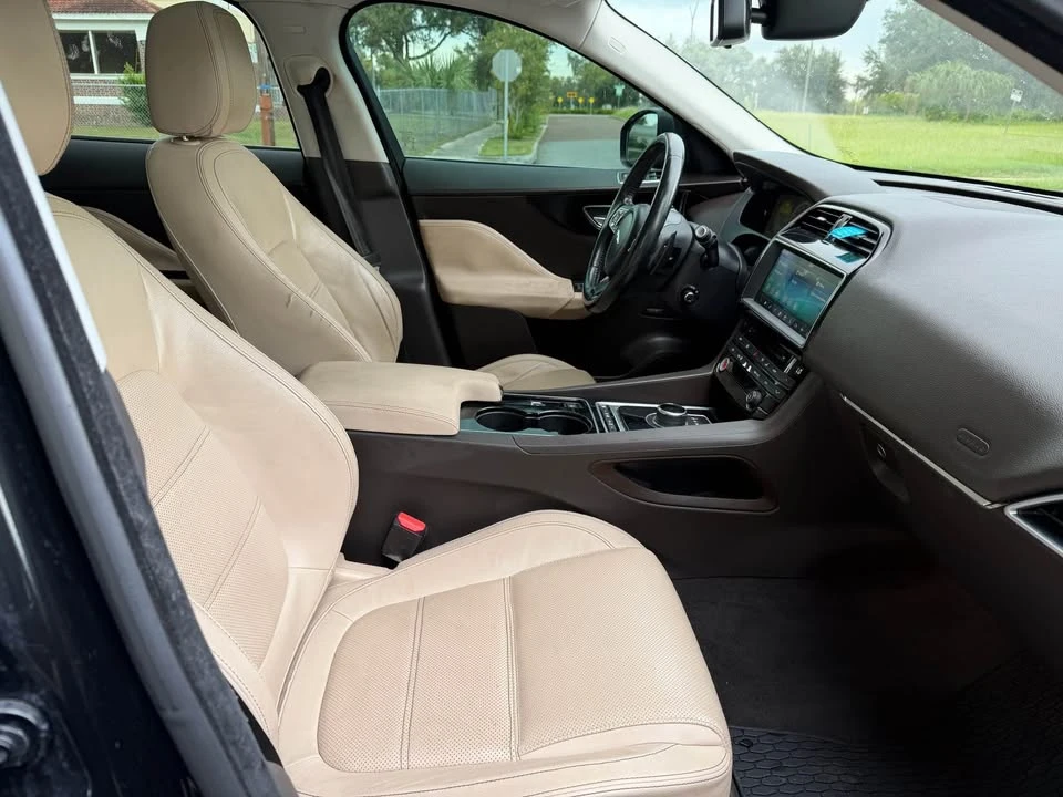 2017 Jaguar F-Pace - Image 12 of 20