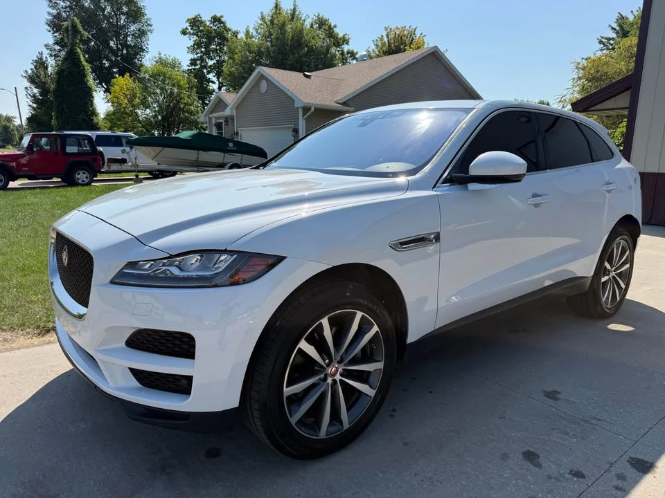 2017 Jaguar F-Pace - Image 15 of 17