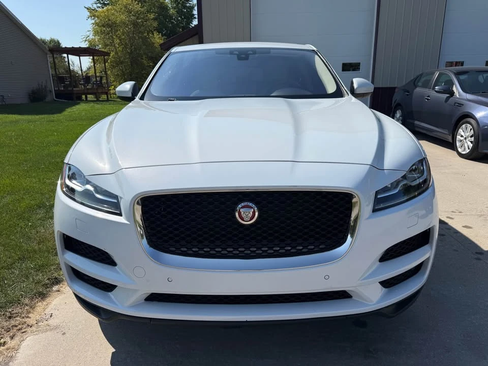 2017 Jaguar F-Pace - Image 14 of 17